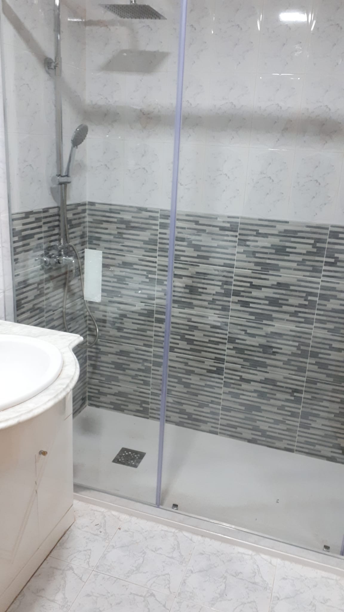 Cambio de bañera por ducha realizado en Carabanchel (Madrid)